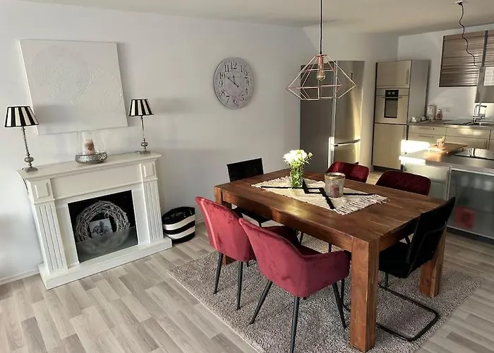 Grosszuegige Design 110qm Max 6 Personen Apartamento Bergrheinfeld